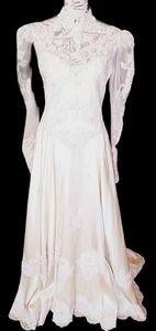 - Vintage cream wedding dress